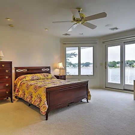 Elegant Riverfront Home With Expansive Views